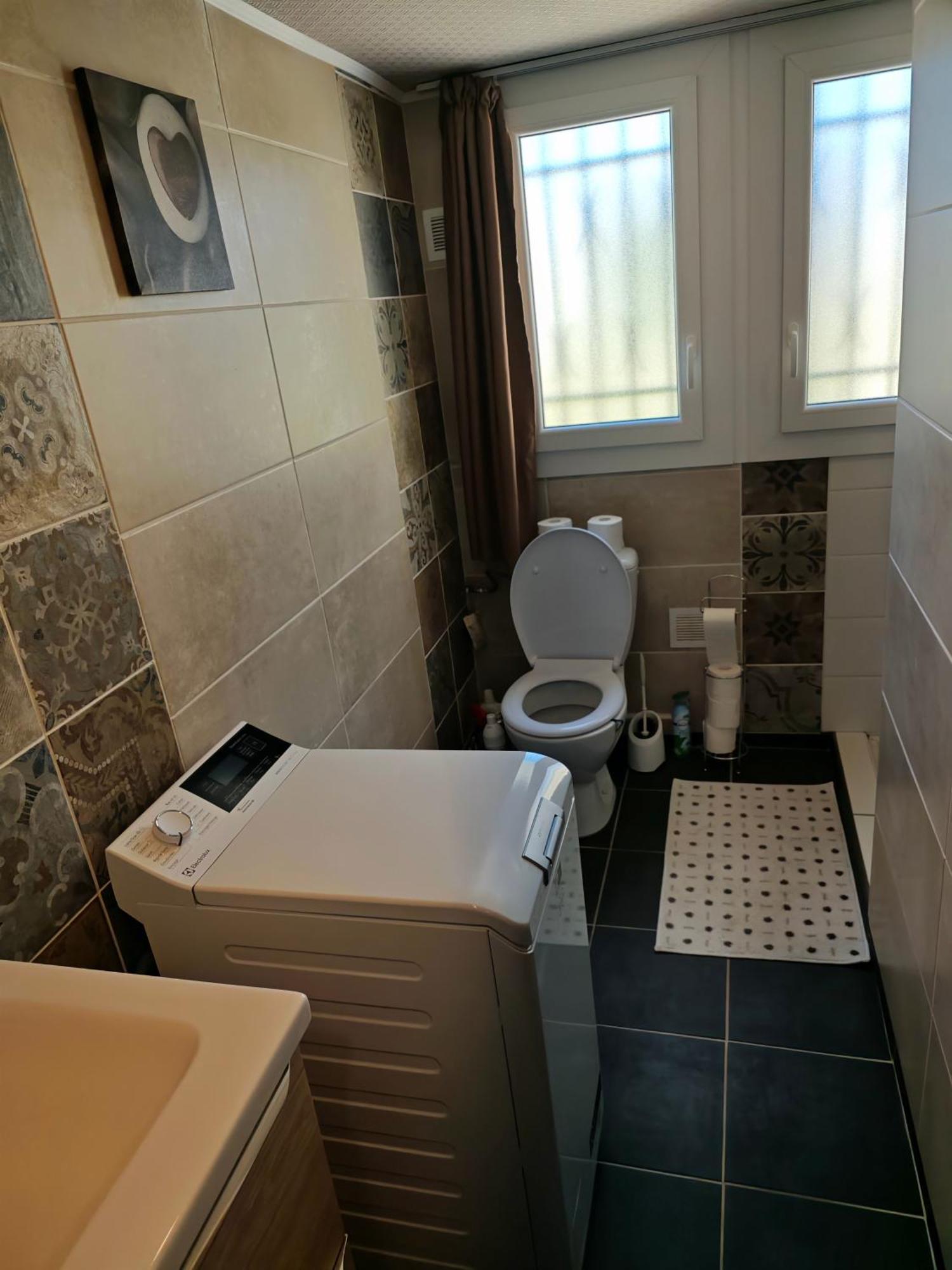 Appartement Top Entre Mer Et Montagne Thezan-les-Beziers Bagian luar foto